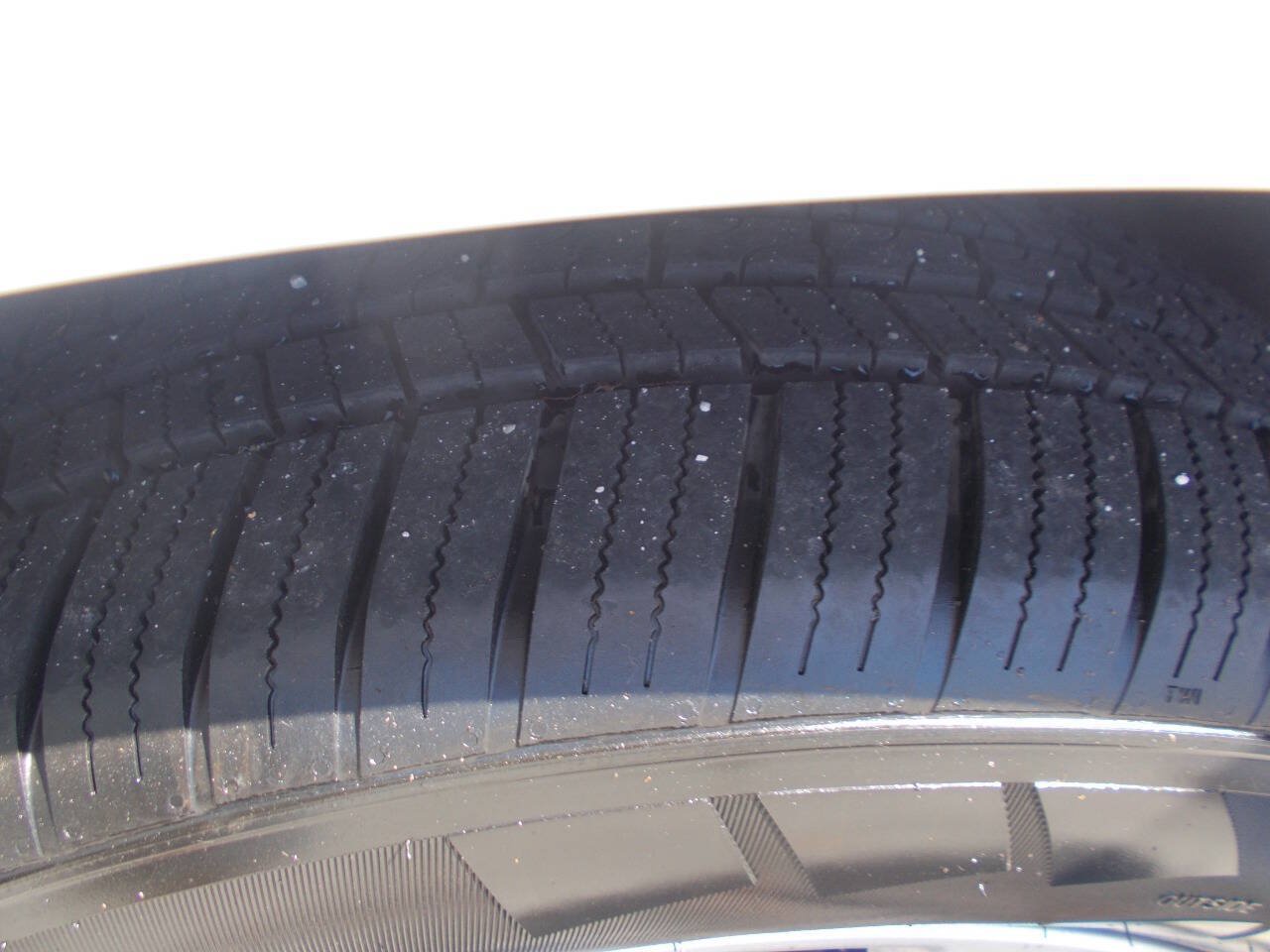 Used 2020 Chevrolet Equinox LS FWD image 12