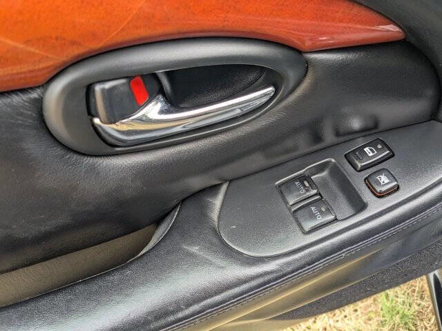Used 2002 Lexus SC 430 Convertible image 13