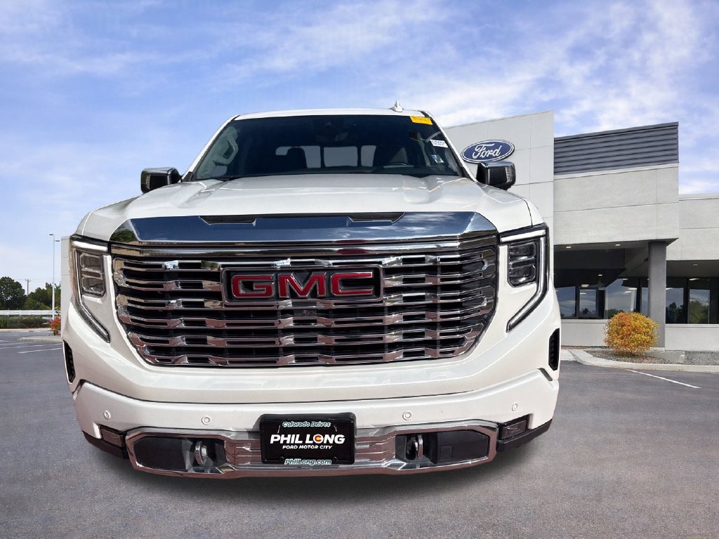 Used 2023 GMC Sierra 1500 Denali AWD/4WD image 2