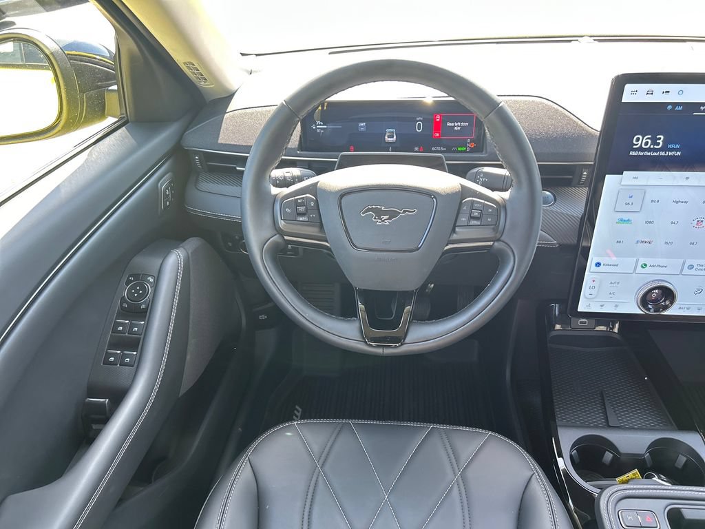 Used 2025 Ford Mustang Mach-E Select w/ Comfort Package Lite AWD/4WD image 16