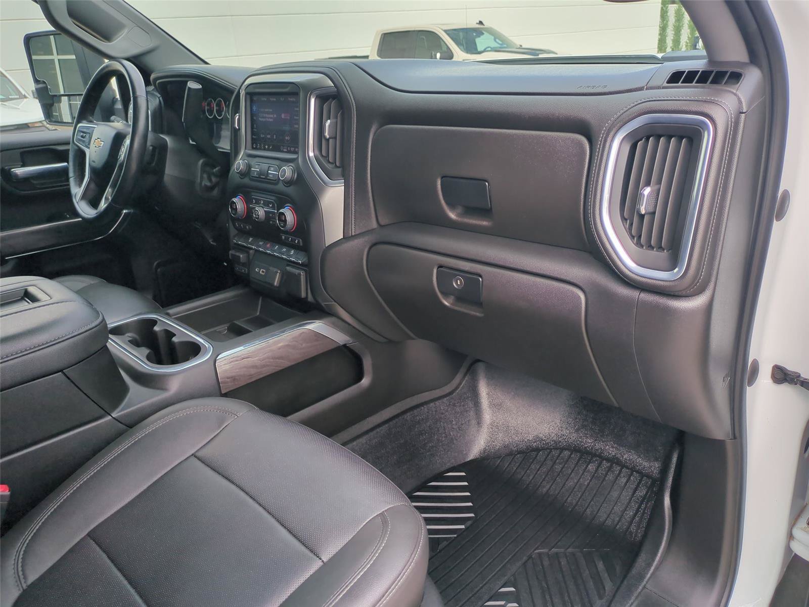 Used 2022 Chevrolet Silverado 2500 LTZ AWD/4WD image 35
