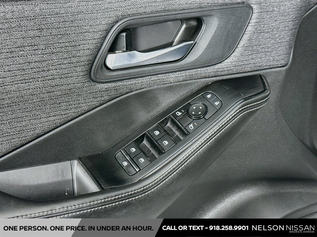 Certified 2021 Nissan Rogue SV AWD/4WD image 17