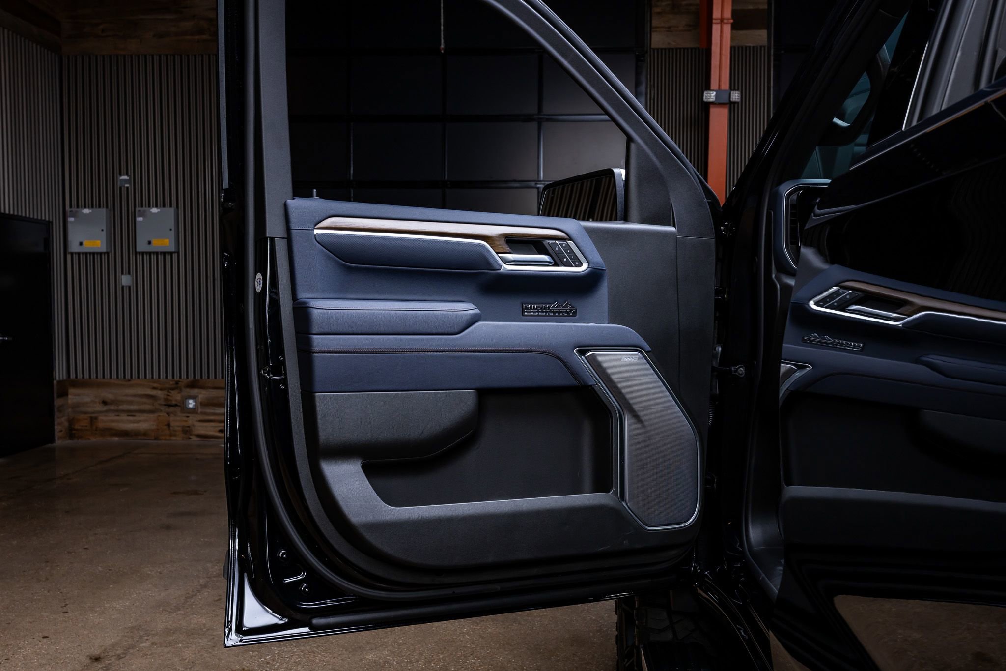 Used 2026 Chevrolet Silverado 1500 High Country image 36