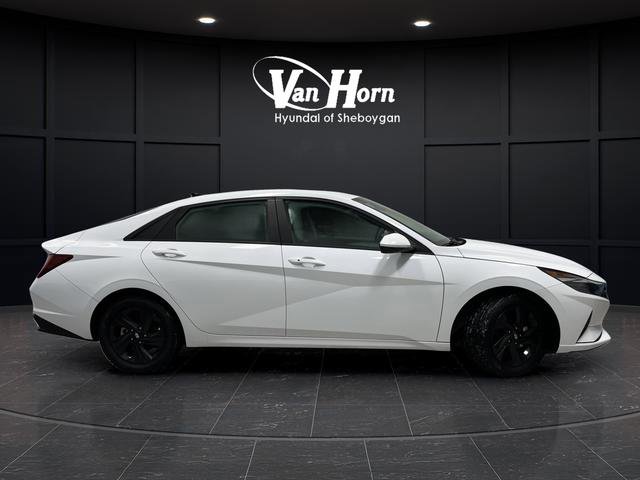 Used 2021 Hyundai Elantra Blue image 2