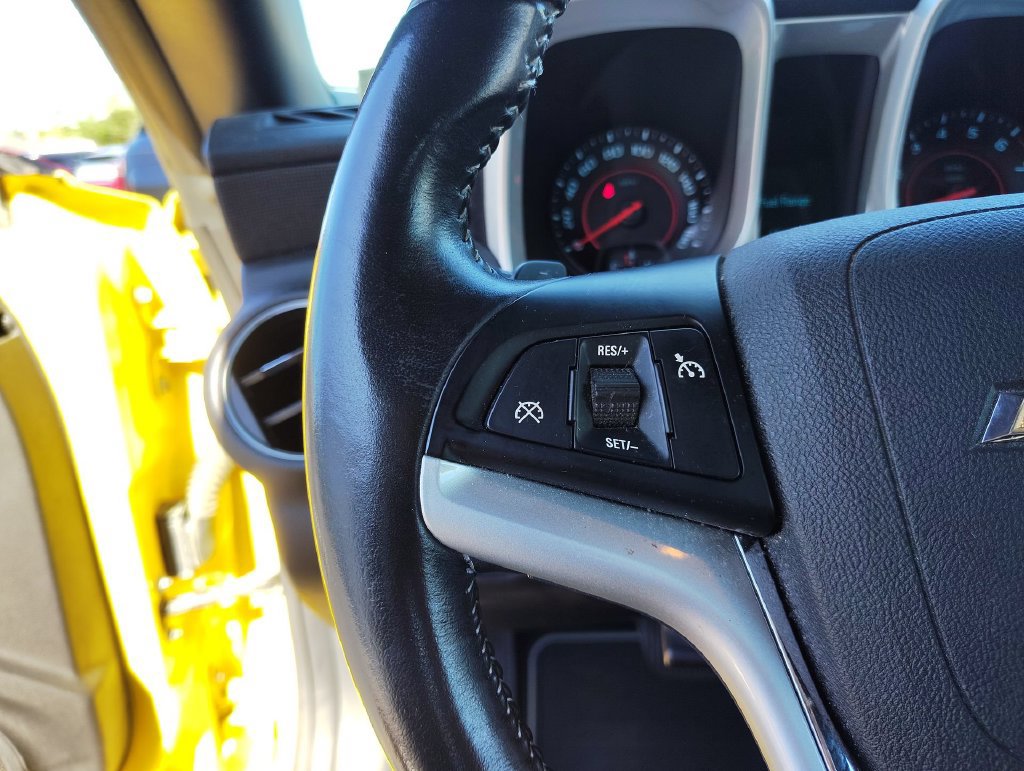 Used 2015 Chevrolet Camaro SS RWD image 15