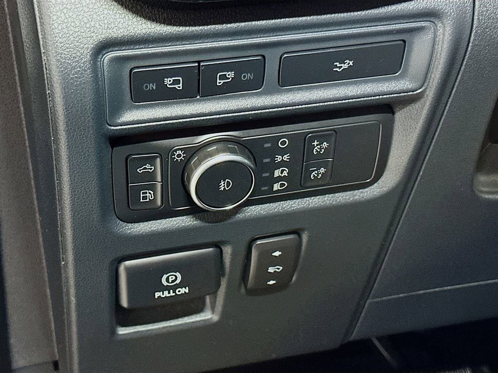 Certified 2022 Ford F150 XLT w/ Equipment Group 302A High image 10