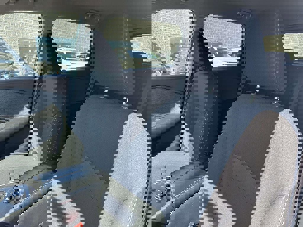 Used 2023 Nissan Rogue S AWD/4WD image 26