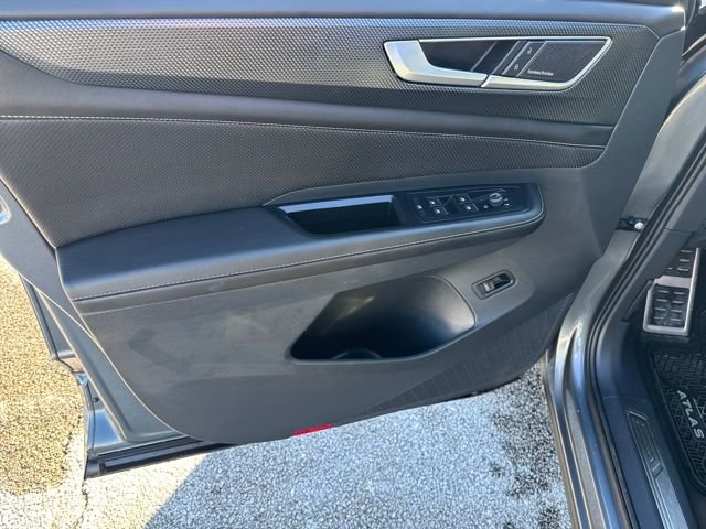 Certified 2025 Volkswagen Atlas Cross Sport SEL Premium R-Line image 11