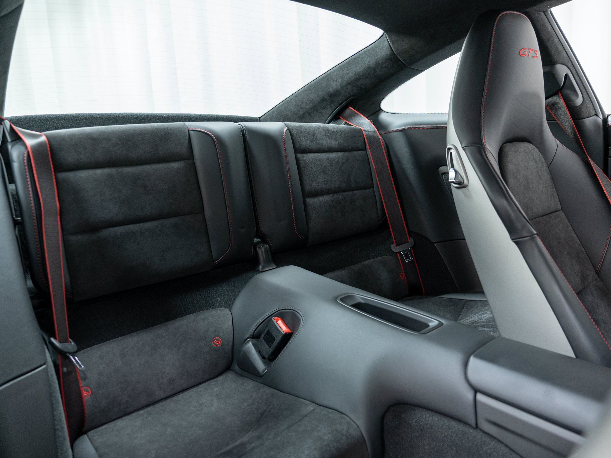 Certified 2016 Porsche 911 Carrera GTS RWD image 43