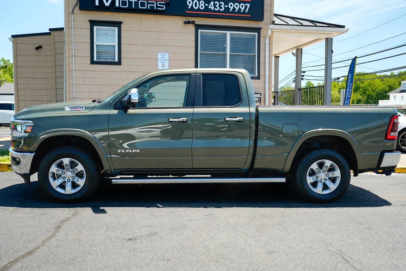 Used 2021 RAM 1500 Laramie AWD/4WD image 8