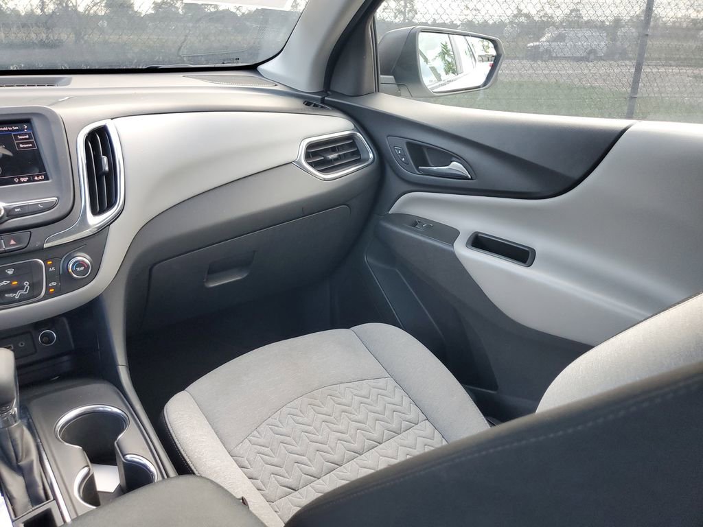 Used 2022 Chevrolet Equinox LS FWD image 15