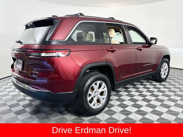 Used 2022 Jeep Grand Cherokee Limited w/ Luxury Tech Group II RWD image 23