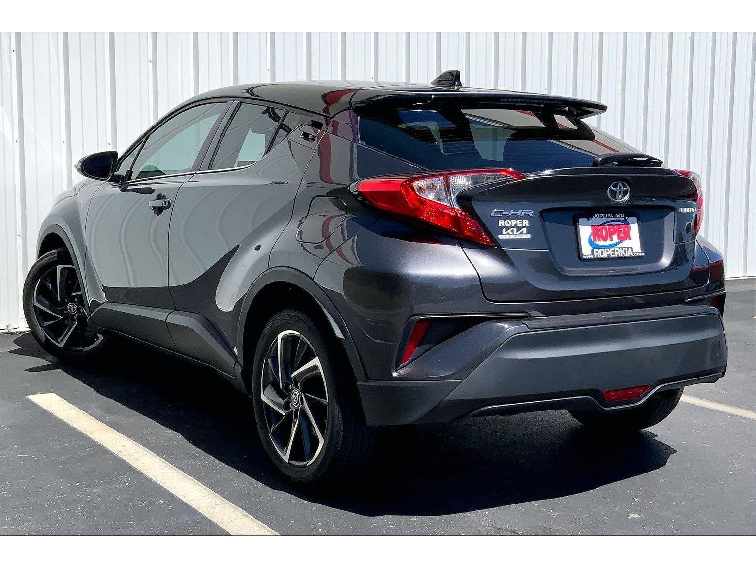 Used 2022 Toyota C-HR Limited FWD image 10