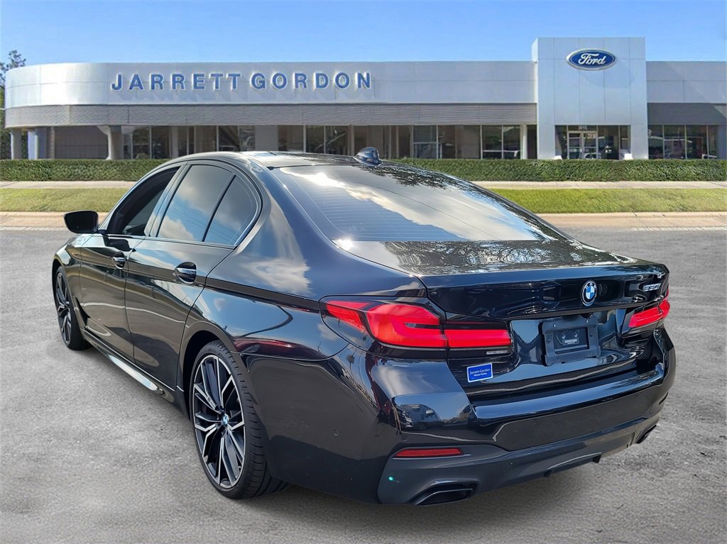 Used 2021 BMW 530i w/ M Sport Package image 3