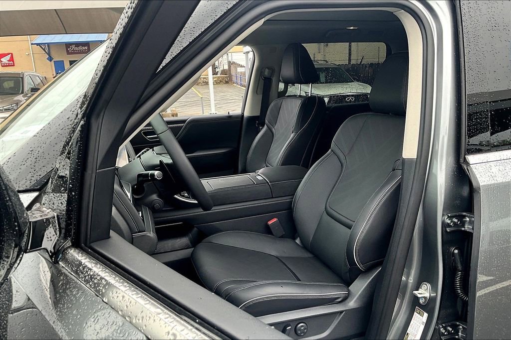 New 2026 INFINITI QX80 Luxe RWD image 12