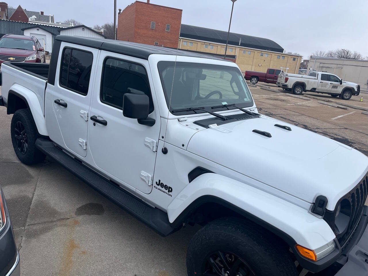 Used 2022 Jeep Gladiator Sport image 13