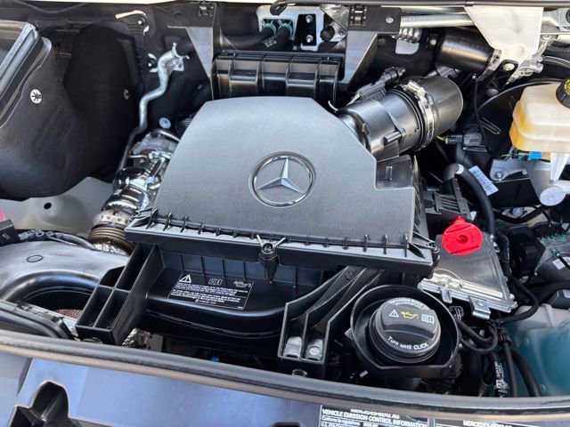 Used 2025 Mercedes-Benz Sprinter 2500 image 27