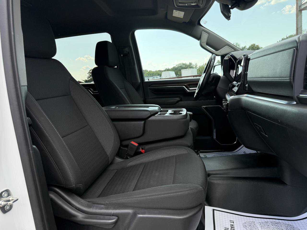Used 2024 Chevrolet Silverado 2500 LT AWD/4WD image 19