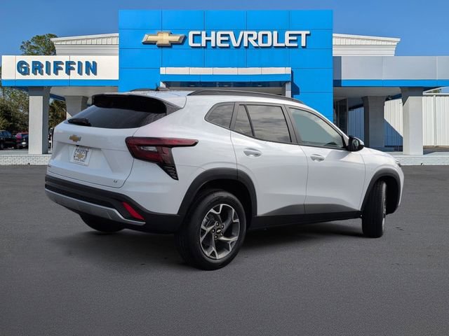 New 2026 Chevrolet Trax LT w/ Driver Confidence Package FWD image 4