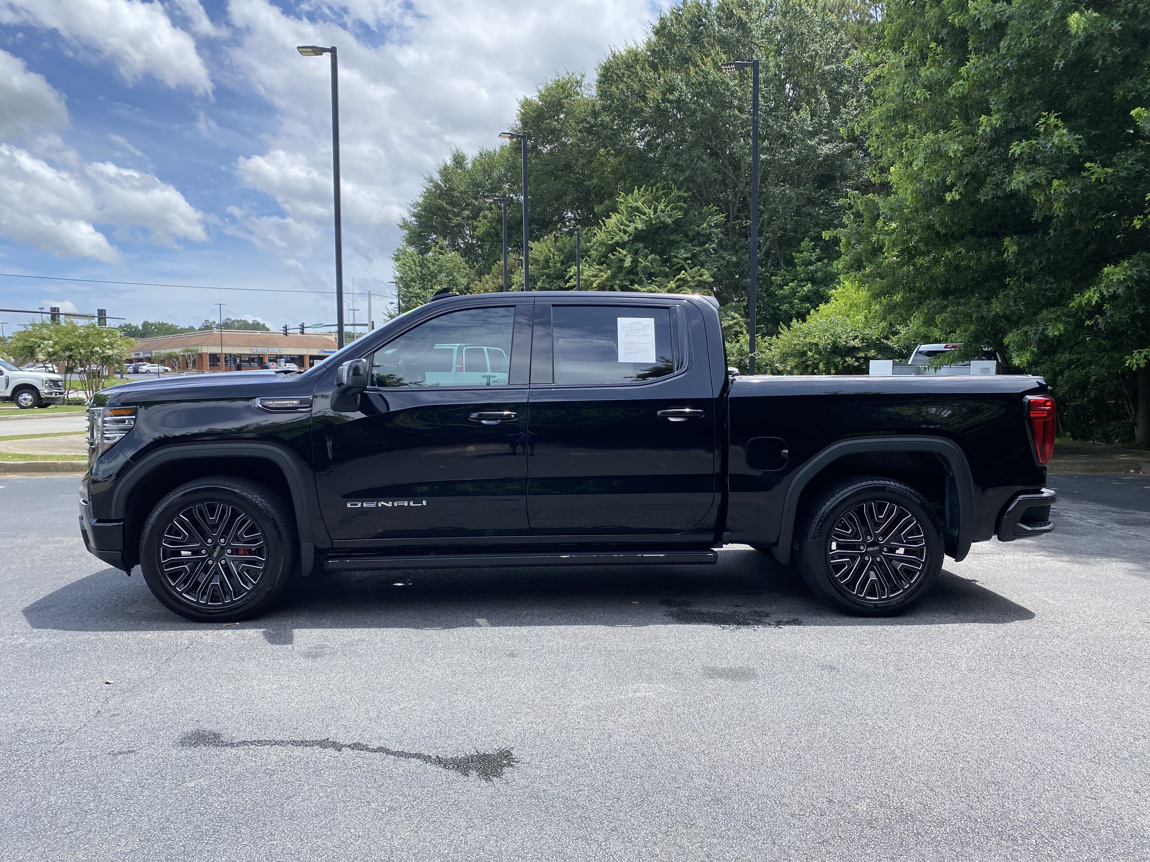 Used 2022 GMC Sierra 1500 Denali Ultimate AWD/4WD image 6