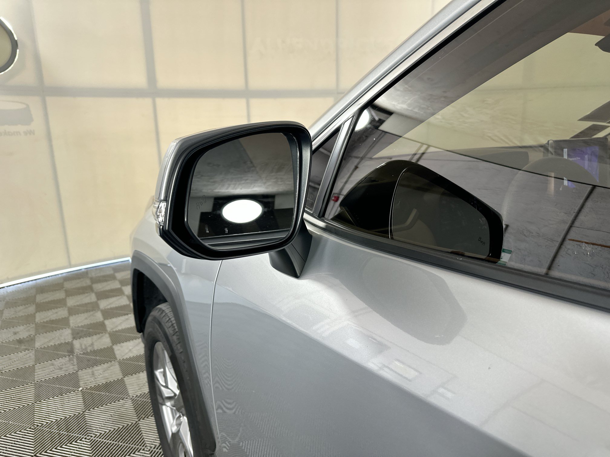 Used 2023 Toyota RAV4 XLE FWD image 10