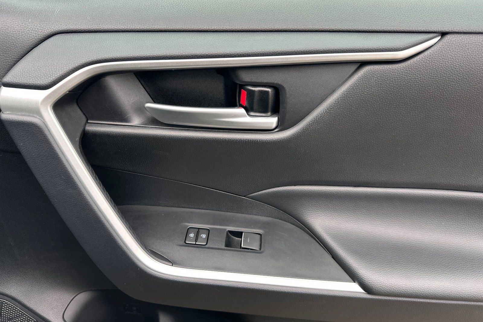 Certified 2025 Toyota RAV4 XLE image 22