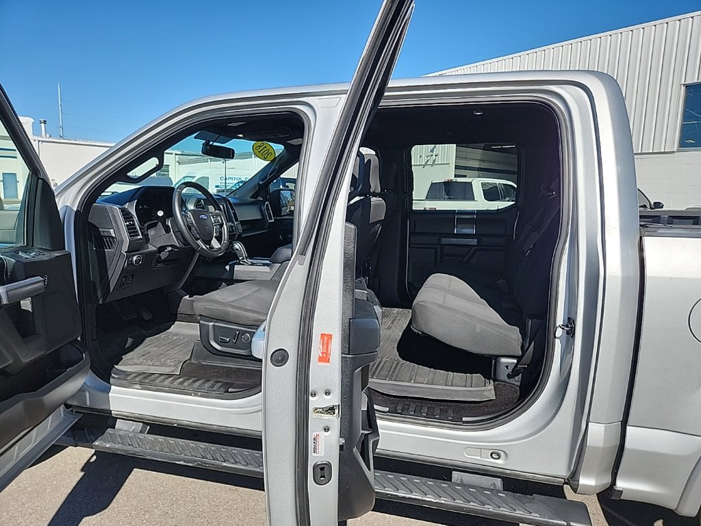 Used 2018 Ford F150 XLT w/ Equipment Group 302A Luxury AWD/4WD image 9