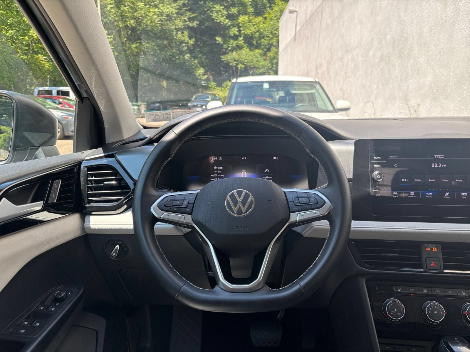 Used 2026 Volkswagen Taos S AWD/4WD image 32