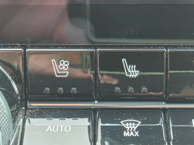 Used 2023 Chevrolet Colorado ZR2 w/ ZR2 Convenience Package III AWD/4WD image 28