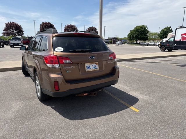 Used 2013 Subaru Outback 2.5i Limited AWD/4WD image 7