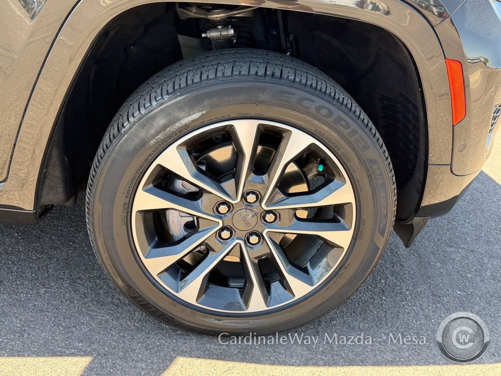 Used 2023 Jeep Grand Cherokee L Overland w/ Luxury Tech Group IV image 10