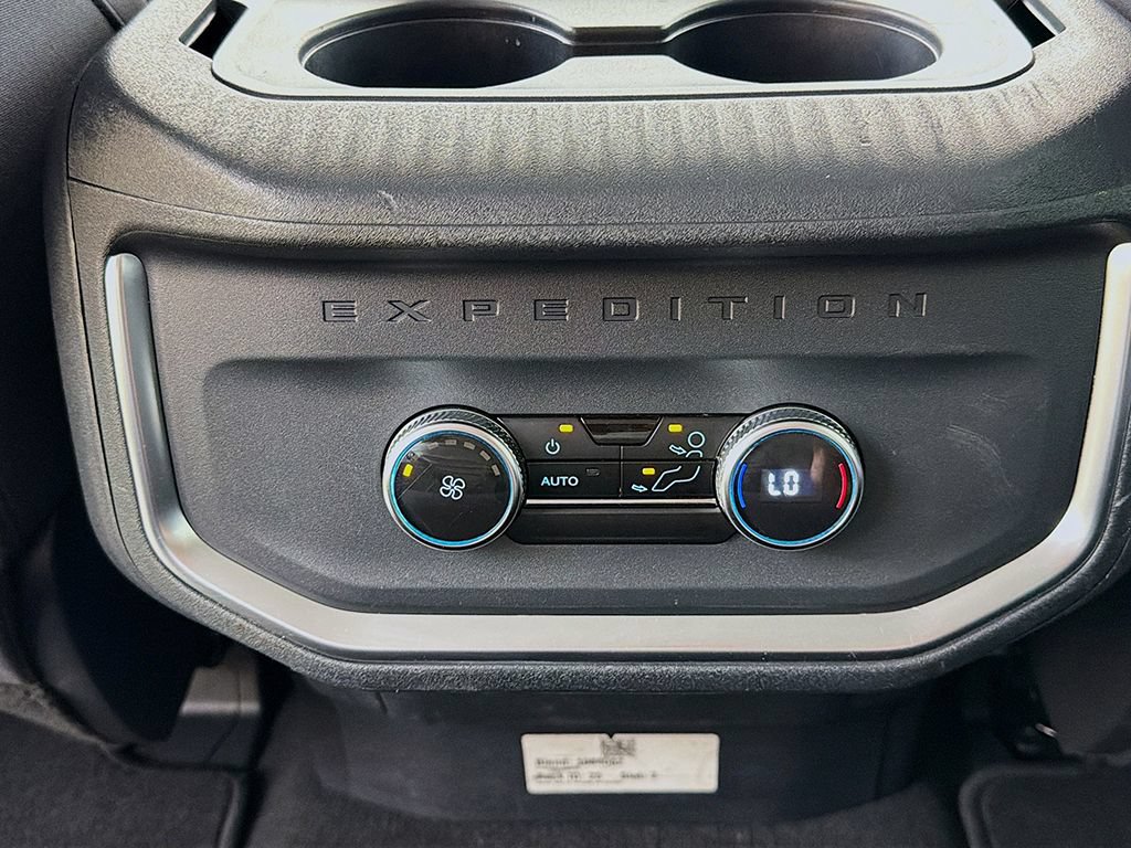 Used 2025 Ford Expedition Max Active AWD/4WD image 28