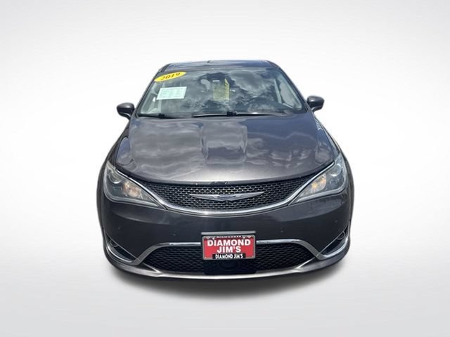Used 2019 Chrysler Pacifica Touring Plus w/ Advanced Safetytec Group FWD image 8
