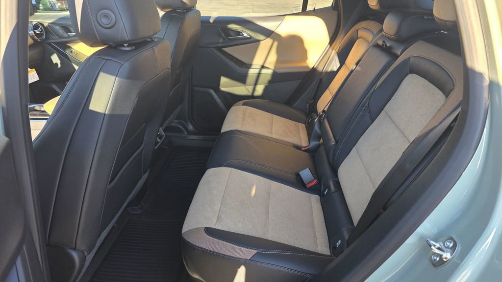 New 2026 Chevrolet Equinox ACTIV w/ Convenience Package III image 17