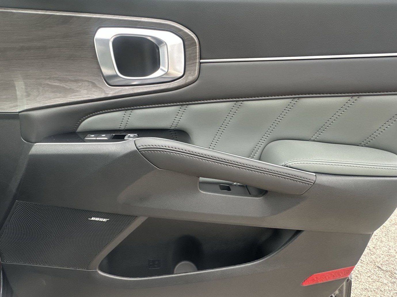 New 2025 Kia Sorento SX Prestige w/ Sage Leather Package image 30