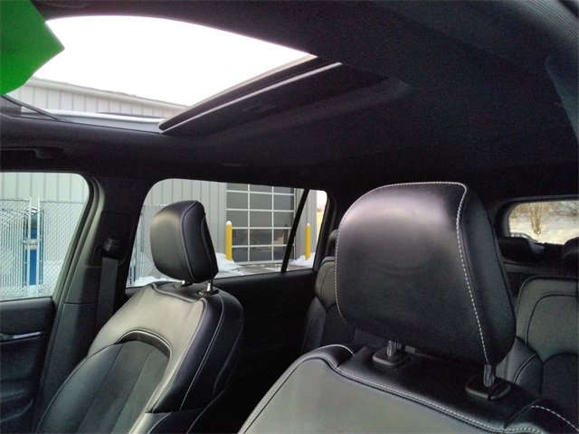 Used 2023 Jeep Grand Cherokee L Laredo image 31