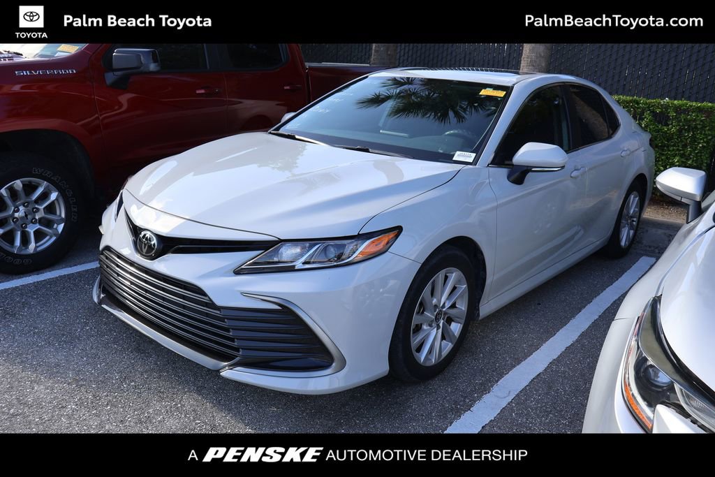 Used 2024 Toyota Camry LE w/ Convenience Package FWD image 1