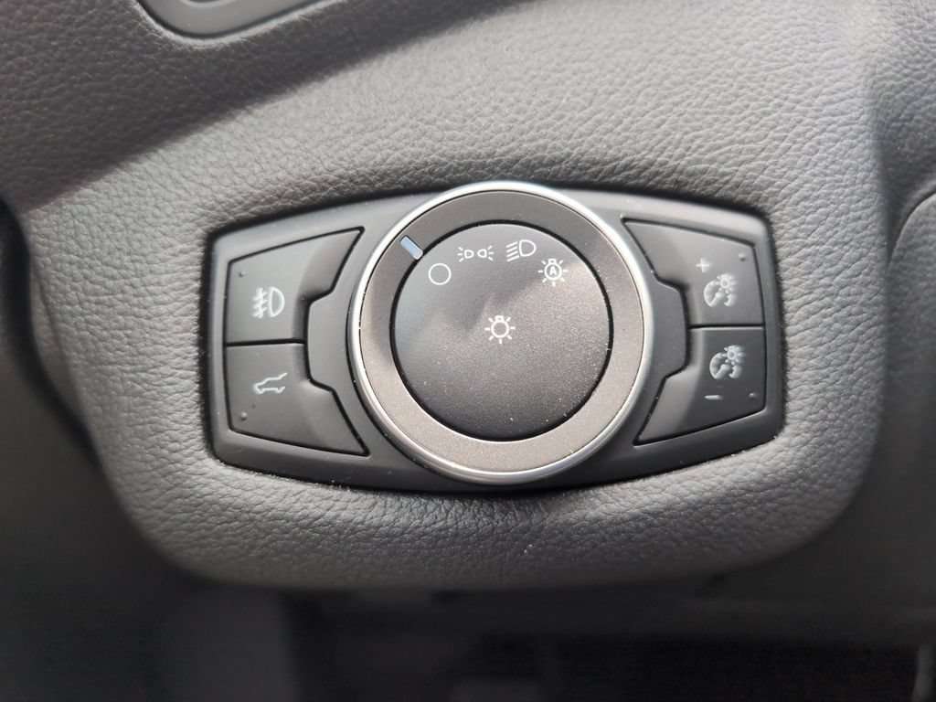 Used 2018 Ford Escape SE AWD/4WD image 16