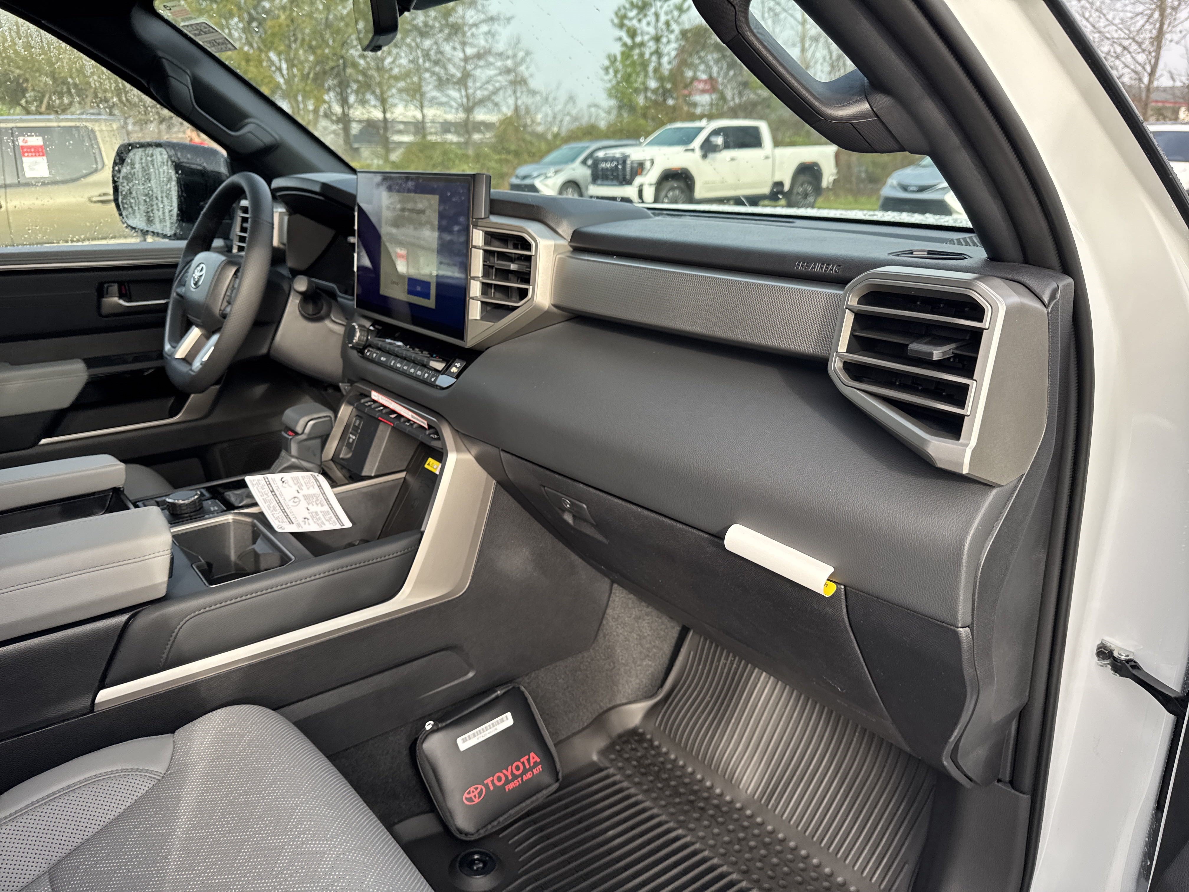 New 2025 Toyota Tundra Limited w/ TRD Off-Road Package AWD/4WD image 33