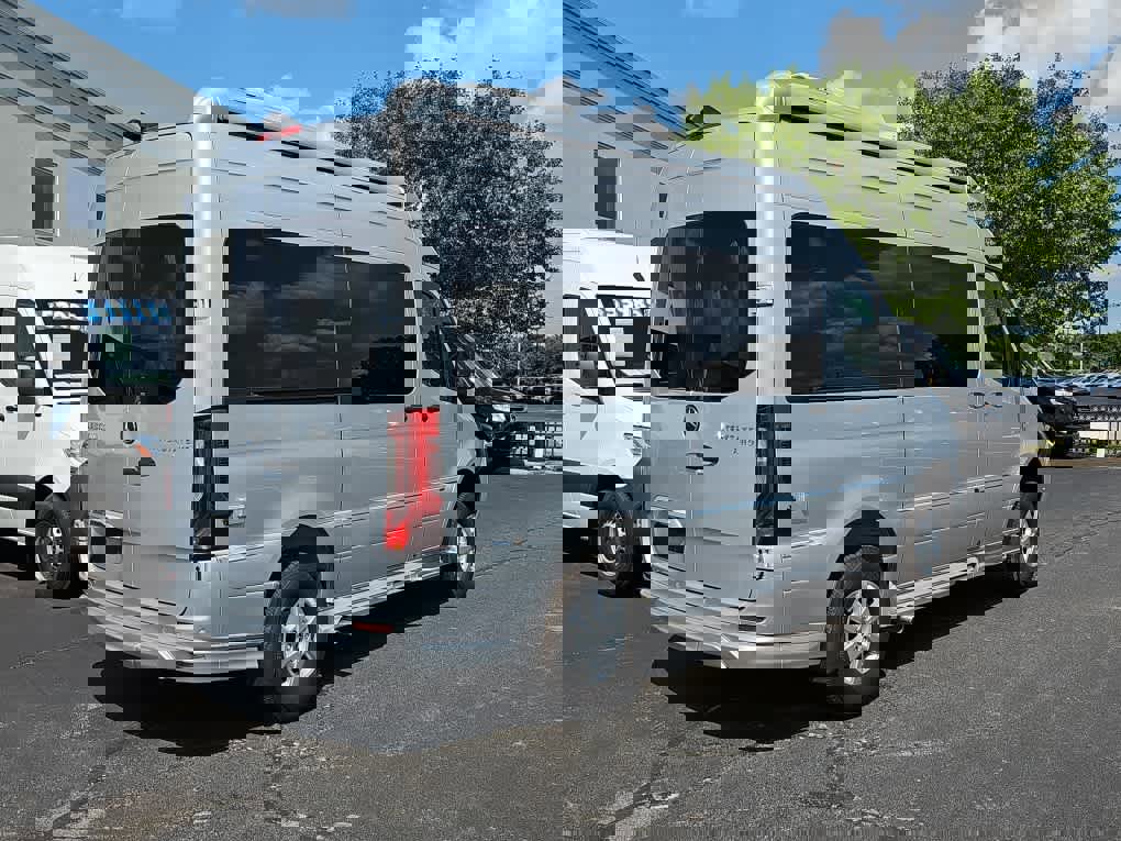 Used 2023 Mercedes-Benz Sprinter 2500 image 4