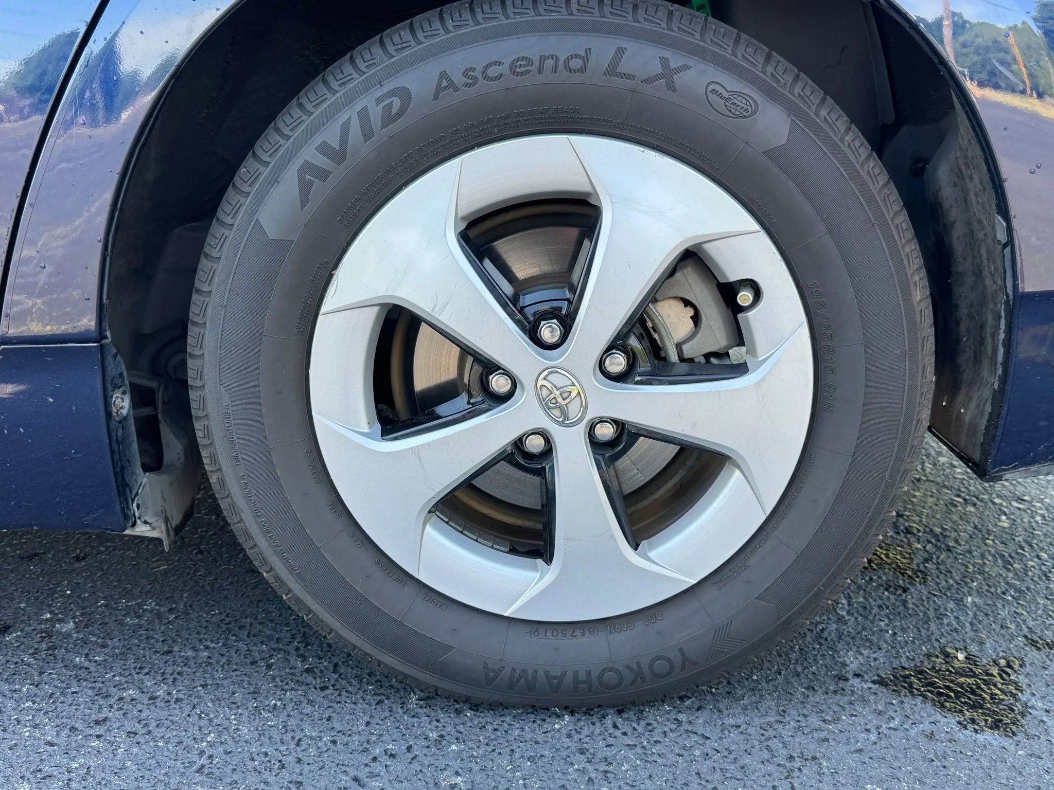 Used 2014 Toyota Prius Four FWD image 3