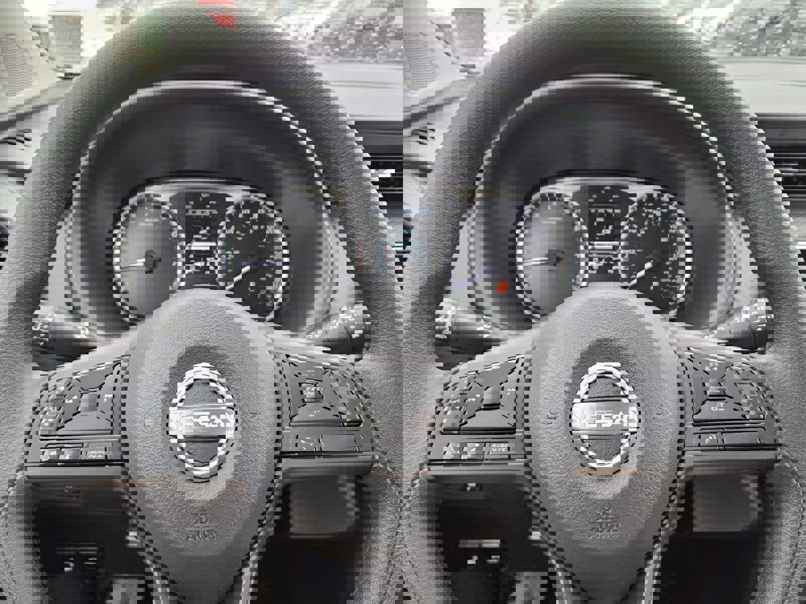 New 2025 Nissan Kicks Play S image 11