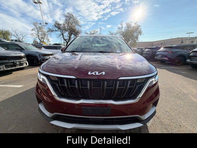 Used 2023 Kia Carnival EX FWD image 2