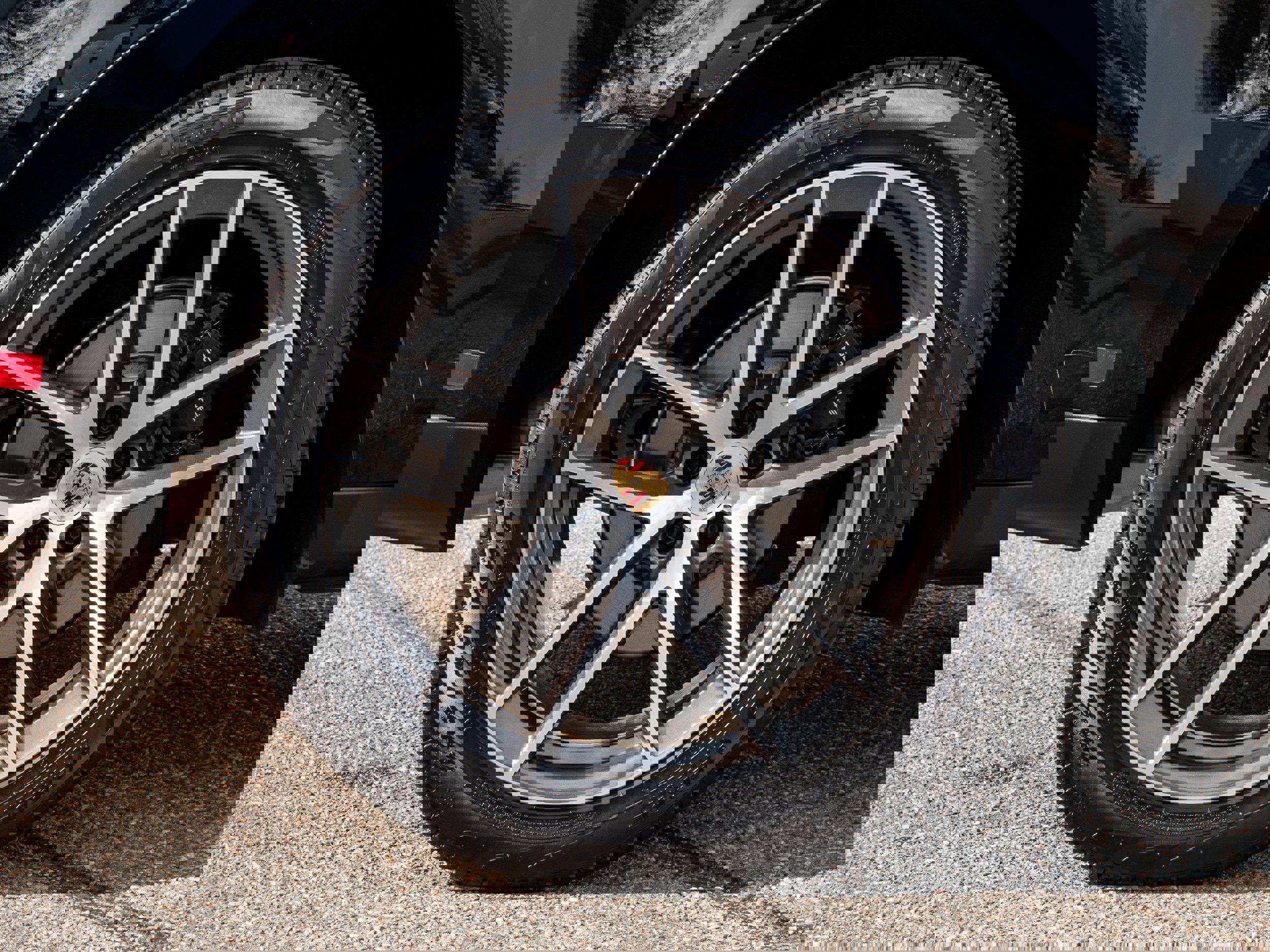 Certified 2025 Porsche Macan image 15