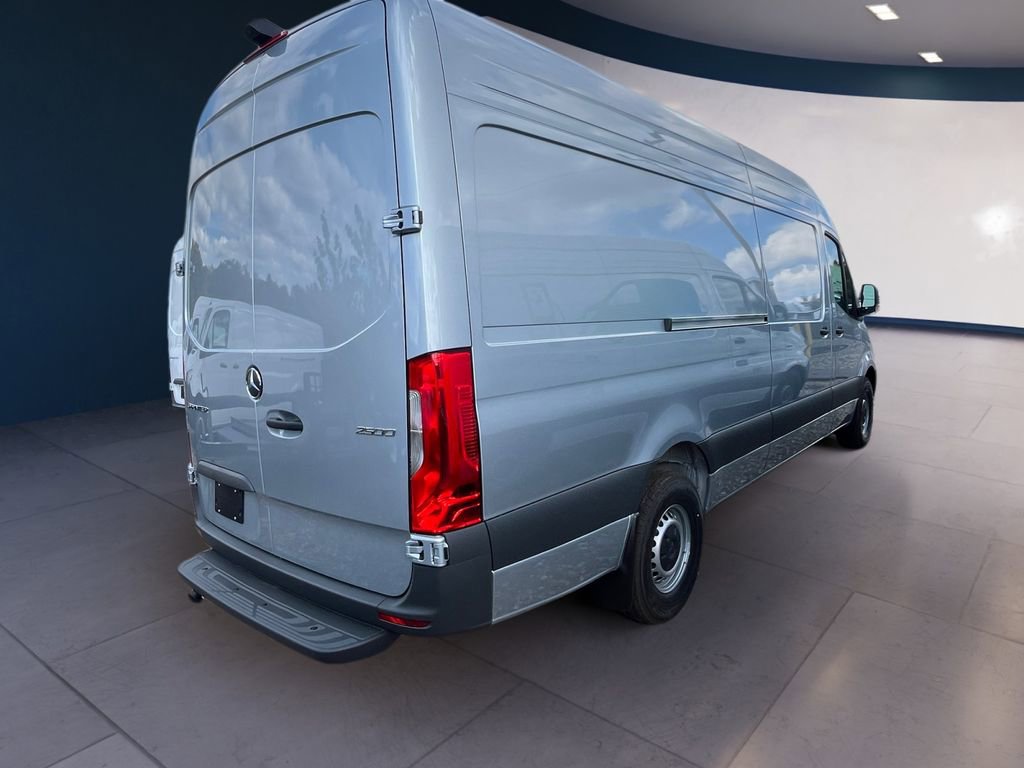 New 2025 Mercedes-Benz Sprinter 2500 image 4