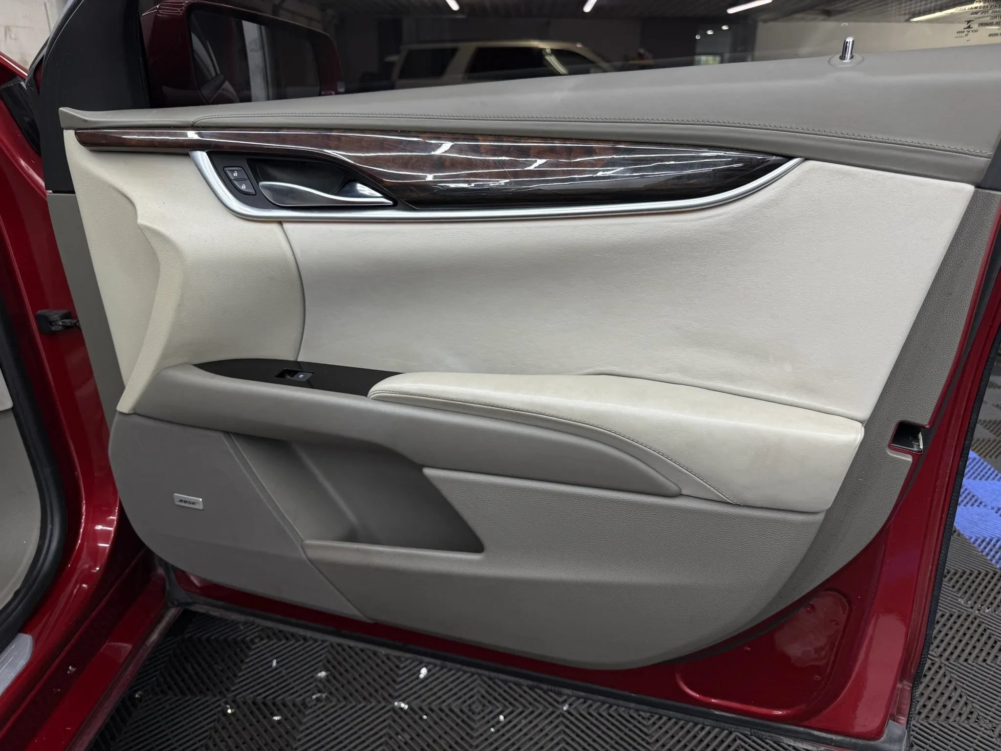 Used 2013 Cadillac XTS Platinum AWD/4WD image 5