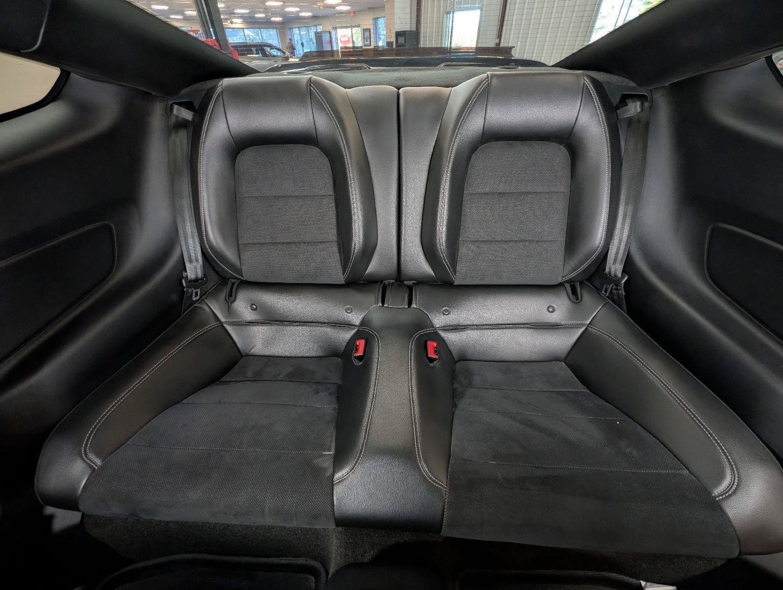 Used 2018 Ford Mustang GT Premium w/ GT Performance Package RWD image 24