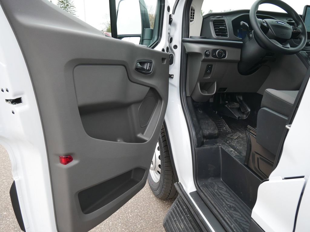 New 2026 Ford Transit 350 148 Low Roof Wagon AWD image 11