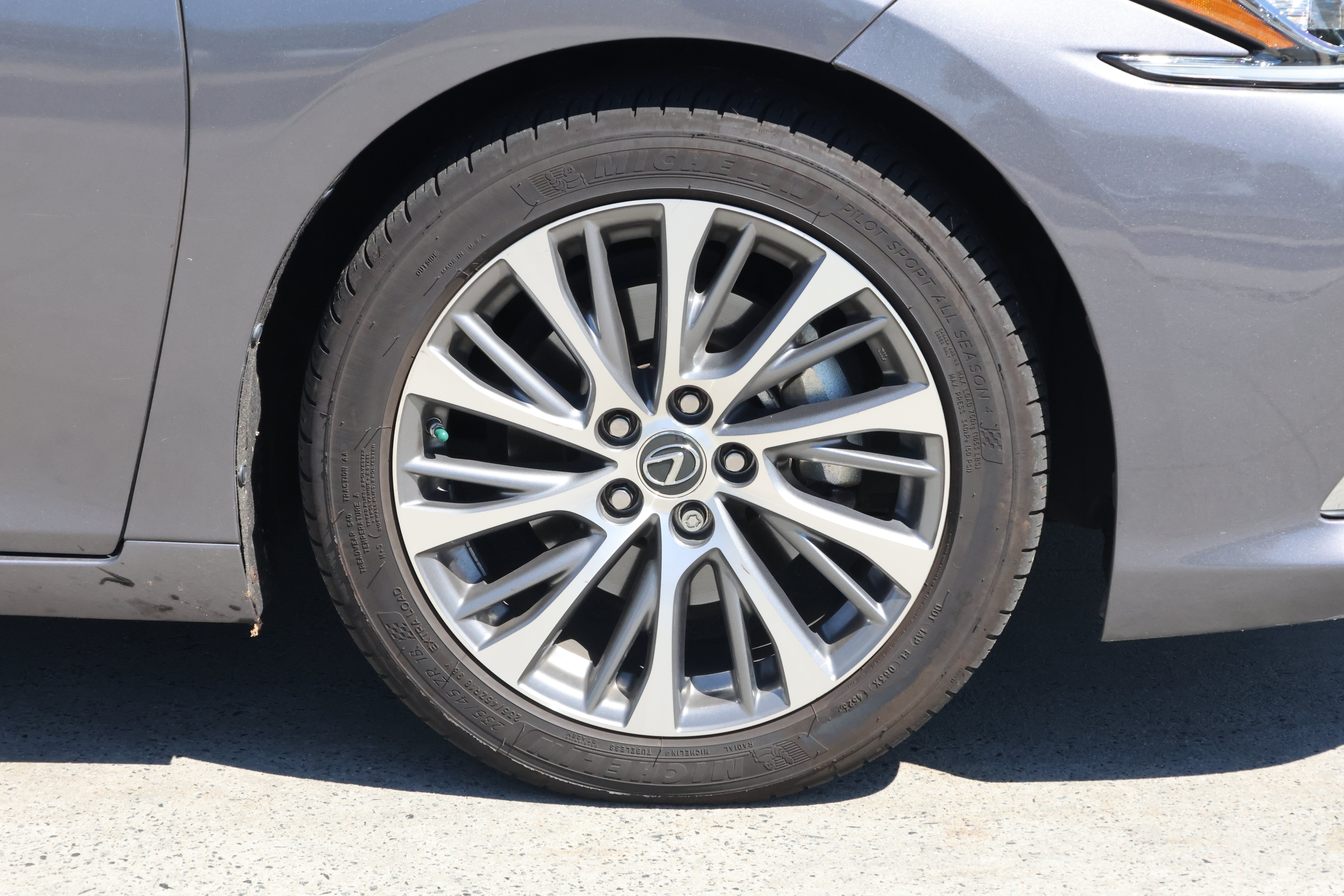 Used 2020 Lexus ES 300h w/ Premium Package FWD image 11