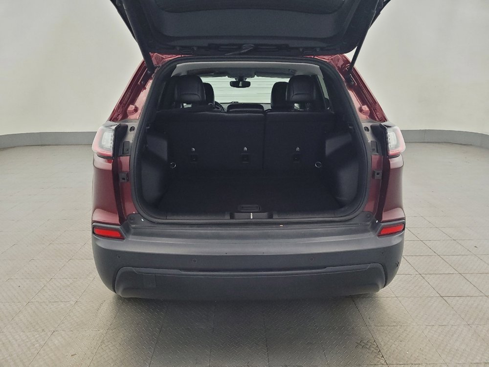 Used 2019 Jeep Cherokee Latitude Plus w/ Comfort/Convenience Group image 29